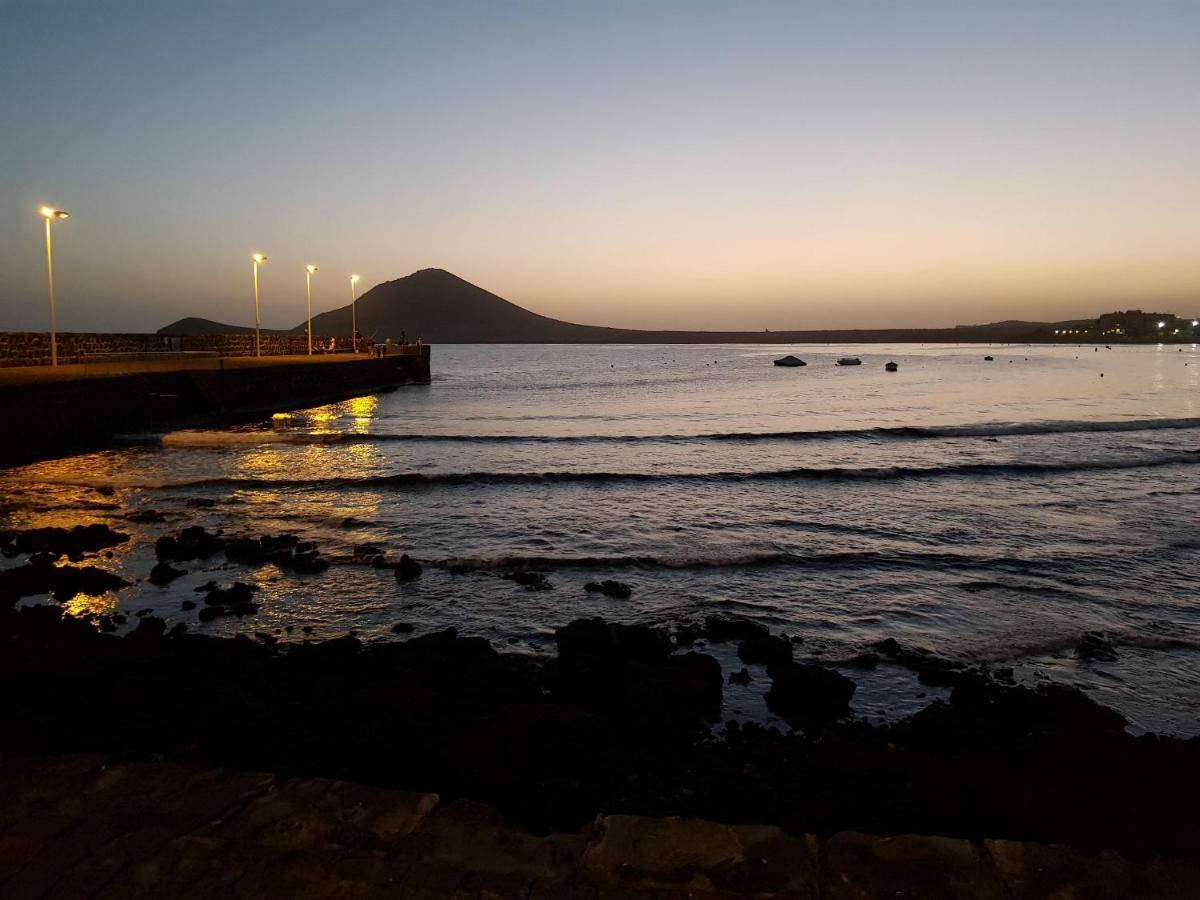 Alquilaencanarias El Medano Mirazul Plaza Roja Luaran gambar
