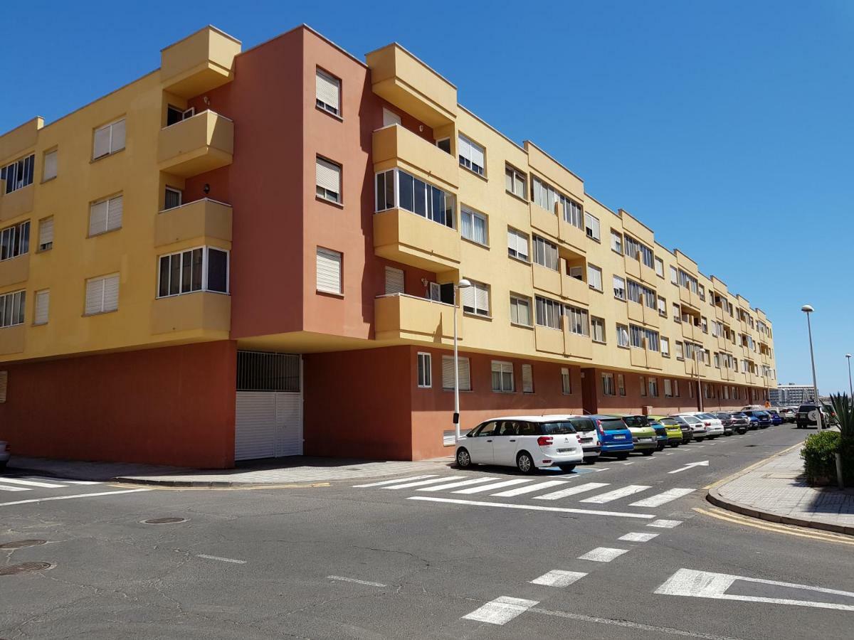 Alquilaencanarias El Medano Mirazul Plaza Roja Luaran gambar